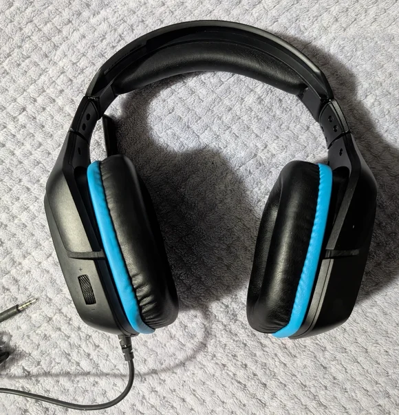 Logitech G432 Headset - Picture 5 of 11